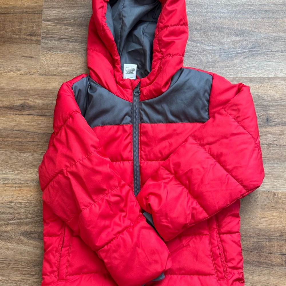 2 Kids Puffer Jackets